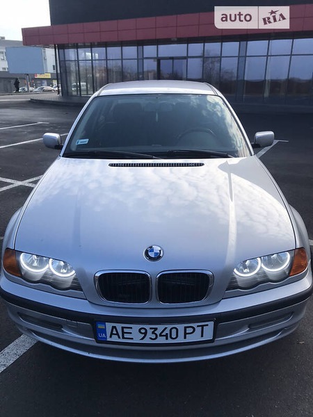 BMW 320 1999  випуску Дніпро з двигуном 2 л дизель седан механіка за 4900 долл. 