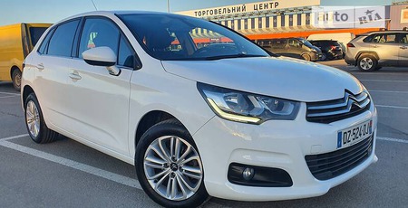 Citroen C4 2016  випуску Львів з двигуном 1.6 л дизель хэтчбек автомат за 12200 долл. 