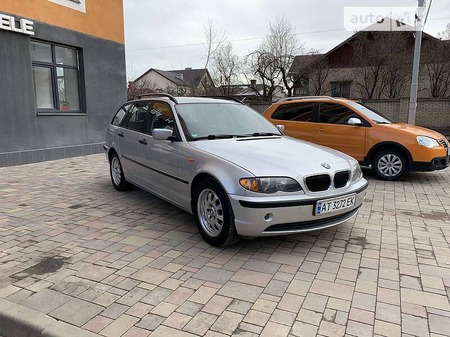 BMW 318 2004  випуску Івано-Франківськ з двигуном 2 л бензин універсал механіка за 4500 долл. 