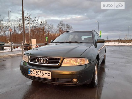 Audi A4 Limousine 2001  випуску Львів з двигуном 1.9 л дизель універсал автомат за 3900 долл. 