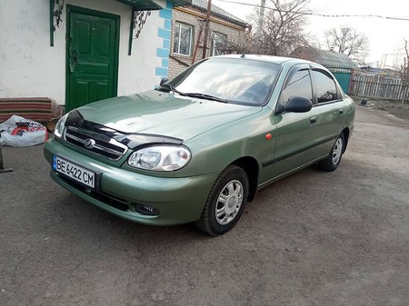 Daewoo Lanos 2010  випуску Миколаїв з двигуном 1.5 л  седан механіка за 3500 долл. 