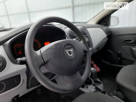 Dacia Logan 2013  випуску Івано-Франківськ з двигуном 1.2 л бензин седан механіка за 5900 долл. 