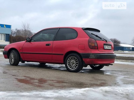 Toyota Corolla 1999  випуску Дніпро з двигуном 1.4 л бензин хэтчбек механіка за 3099 долл. 