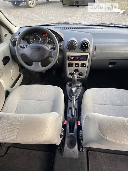 Dacia Logan 2012  випуску Тернопіль з двигуном 1.6 л бензин універсал механіка за 6200 долл. 