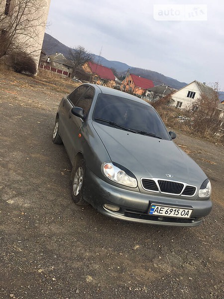 Daewoo Sens 2002  випуску Ужгород з двигуном 1.3 л бензин седан механіка за 1799 долл. 