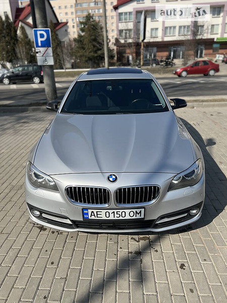 BMW 528 2015  випуску Івано-Франківськ з двигуном 2 л бензин седан автомат за 18500 долл. 