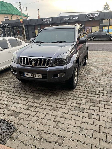 Toyota Land Cruiser Prado 2005  випуску Ужгород з двигуном 3 л дизель позашляховик автомат за 18000 долл. 