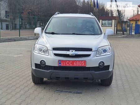 Chevrolet Captiva 2009  випуску Львів з двигуном 2.4 л бензин позашляховик механіка за 7600 долл. 