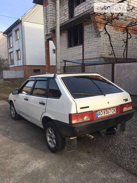 Lada 2109 1993  випуску Ужгород з двигуном 1.5 л гібрид седан механіка за 52000 грн. 