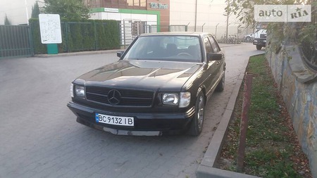 Mercedes-Benz S 280 1984  випуску Львів з двигуном 2.8 л  седан механіка за 5000 долл. 