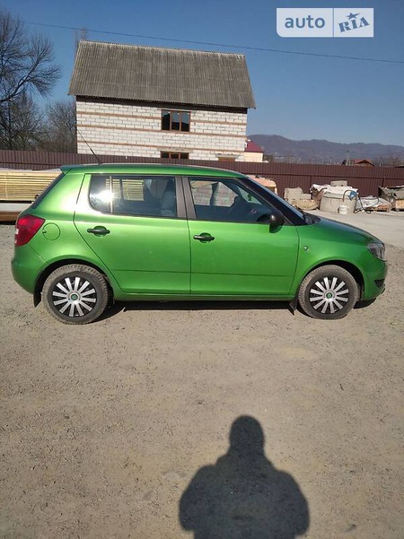 Skoda Fabia 2010  випуску Ужгород з двигуном 1.2 л дизель хэтчбек механіка за 5600 долл. 