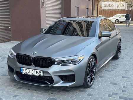 BMW M5 2018  випуску Дніпро з двигуном 0 л бензин седан автомат за 73000 долл. 