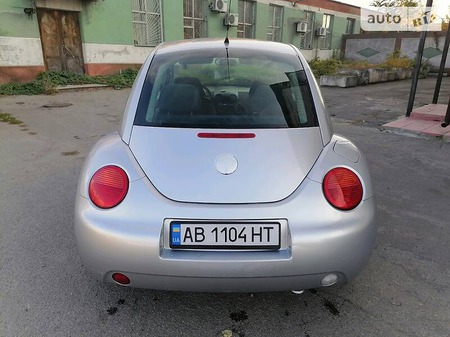 Volkswagen Beetle 2002  випуску Вінниця з двигуном 1.6 л бензин хэтчбек механіка за 4100 долл. 