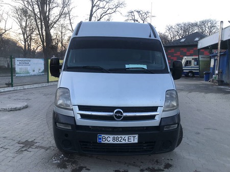 Opel Movano 2004  випуску Львів з двигуном 3 л дизель мінівен механіка за 8500 долл. 