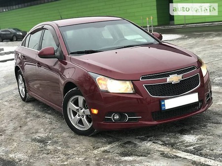 Chevrolet Cruze 2011  випуску Київ з двигуном 1.4 л бензин седан автомат за 7000 долл. 