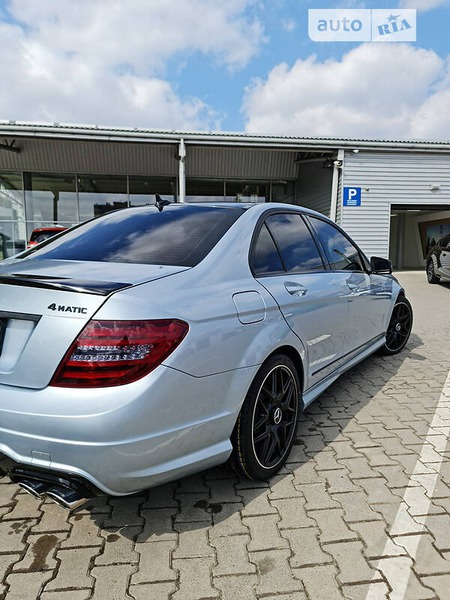 Mercedes-Benz C 300 2014  випуску Хмельницький з двигуном 3.5 л бензин седан автомат за 17500 долл. 