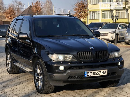 BMW X5 2004  випуску Львів з двигуном 4.4 л бензин позашляховик автомат за 10800 долл. 