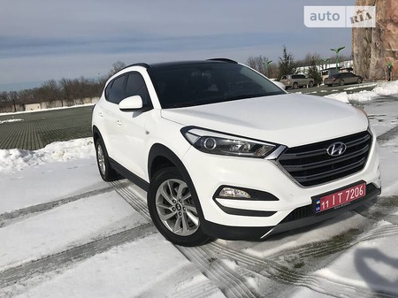 Hyundai Tucson 2015  випуску Одеса з двигуном 0 л дизель позашляховик автомат за 19900 долл. 