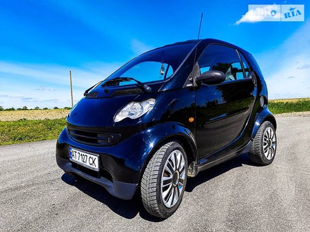 Smart ForTwo 2006  випуску Івано-Франківськ з двигуном 0.7 л бензин   за 4150 долл. 