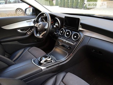 Mercedes-Benz C 220 2018  випуску Чернівці з двигуном 2.1 л дизель седан автомат за 22500 євро 