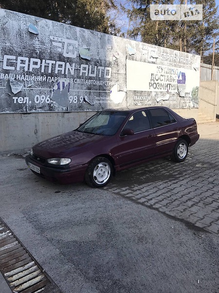 Hyundai Elantra 1995  випуску Тернопіль з двигуном 1.6 л бензин седан механіка за 1350 долл. 