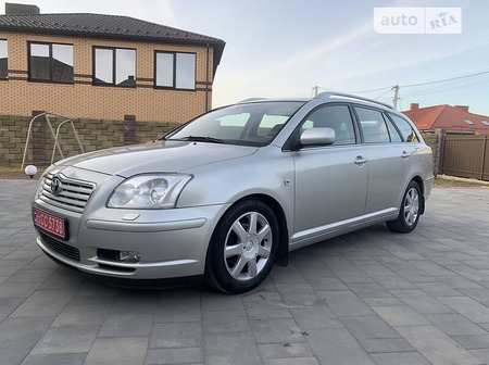 Toyota Avensis 2005  випуску Луцьк з двигуном 1.8 л бензин універсал механіка за 4999 долл. 