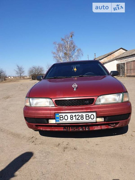 Nissan Almera 1995  випуску Рівне з двигуном 1.4 л бензин седан механіка за 2450 долл. 