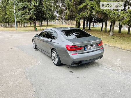 BMW 730 2015  випуску Рівне з двигуном 3 л дизель седан автомат за 43250 долл. 