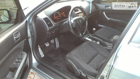 Honda Accord 2004  випуску Чернівці з двигуном 2 л бензин седан механіка за 8400 долл. 