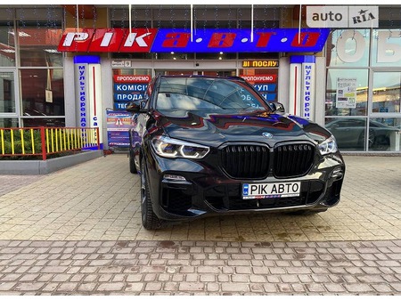 BMW X5 2018  випуску Львів з двигуном 3 л бензин позашляховик автомат за 81900 долл. 