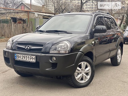 Hyundai Tucson 2013  випуску Одеса з двигуном 2 л бензин позашляховик механіка за 9900 долл. 