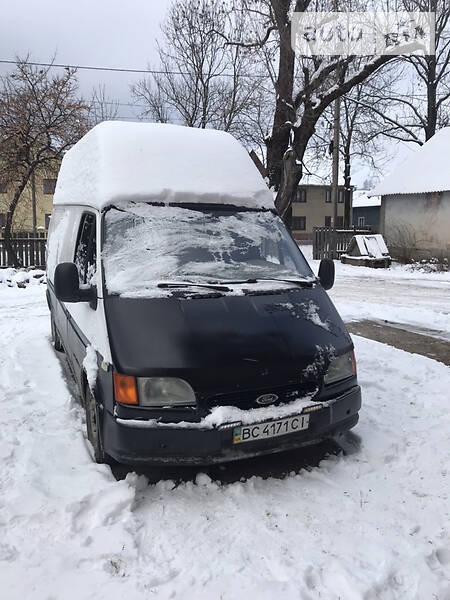 Ford Transit 1999  випуску Ужгород з двигуном 2.5 л дизель мінівен механіка за 2300 долл. 