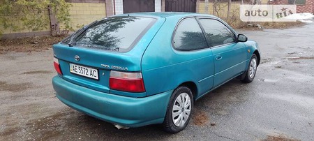 Toyota Corolla 1995  випуску Дніпро з двигуном 1.3 л бензин хэтчбек механіка за 1999 долл. 