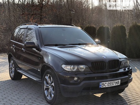 BMW X5 2004  випуску Львів з двигуном 4.4 л бензин позашляховик автомат за 11500 долл. 