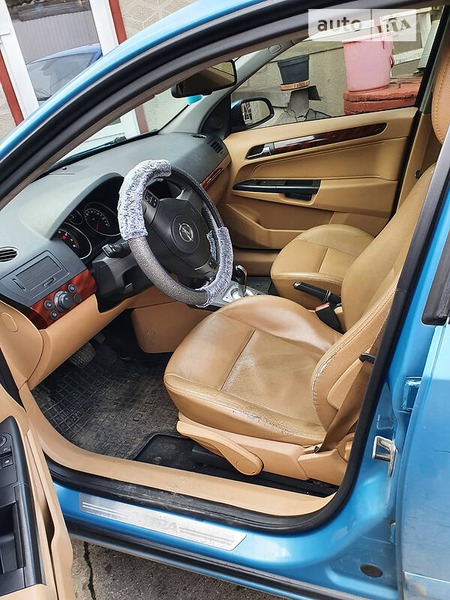 Opel Astra 2006  випуску Одеса з двигуном 1.6 л бензин хэтчбек автомат за 4400 долл. 