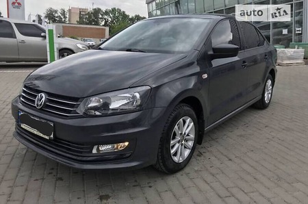 Volkswagen Polo 2016  випуску Київ з двигуном 1.6 л  седан механіка за 10500 долл. 