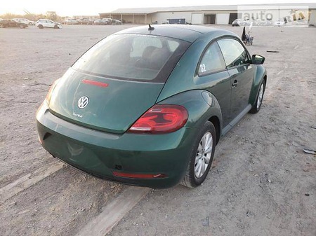 Volkswagen Beetle 2016  випуску Київ з двигуном 0 л бензин купе автомат за 4300 долл. 