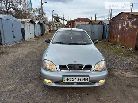 Daewoo Lanos 2007  випуску Ужгород з двигуном 1.4 л бензин седан механіка за 2400 долл. 