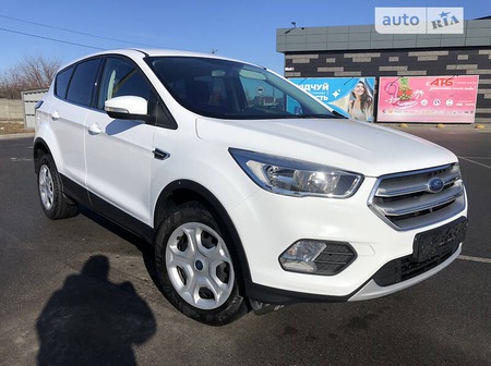 Ford Kuga 2018  випуску Київ з двигуном 1.5 л дизель позашляховик автомат за 22000 долл. 