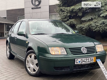Volkswagen Bora 1999  випуску Тернопіль з двигуном 1.6 л бензин седан механіка за 3999 долл. 