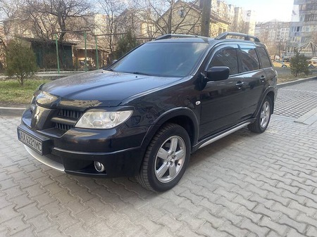 Mitsubishi Outlander 2007  випуску Харків з двигуном 0 л  позашляховик автомат за 7800 долл. 