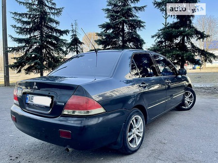 Mitsubishi Lancer 2003  випуску Дніпро з двигуном 1.6 л  седан автомат за 3999 долл. 