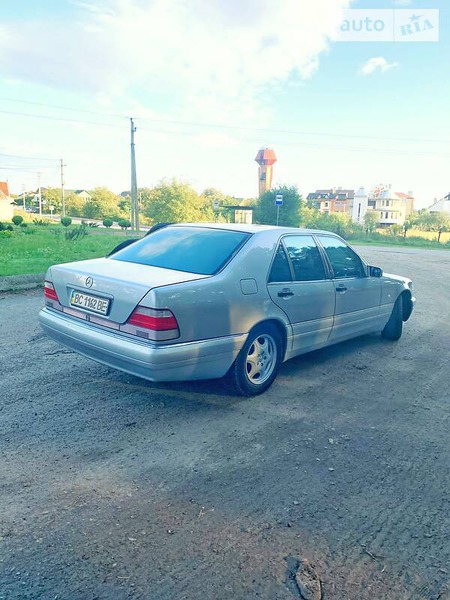 Mercedes-Benz S 320 1997  випуску Львів з двигуном 0 л бензин седан автомат за 7999 долл. 