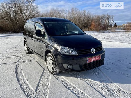 Volkswagen Caddy 2011  випуску Луцьк з двигуном 0 л дизель універсал автомат за 9950 долл. 