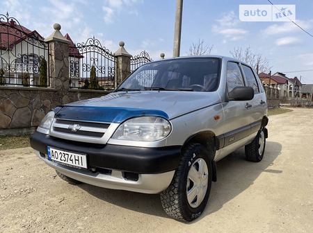 Chevrolet Niva 2006  випуску Ужгород з двигуном 1.7 л бензин позашляховик механіка за 4850 долл. 