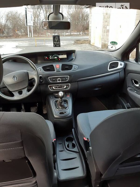 Renault Scenic 2010  випуску Хмельницький з двигуном 1.5 л бензин мінівен механіка за 7700 долл. 