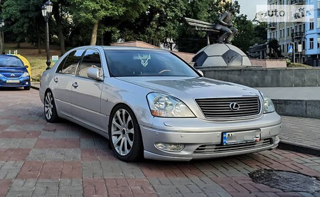 Lexus LS 430 2001  випуску Київ з двигуном 4.3 л  седан автомат за 9500 долл. 
