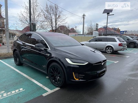 Tesla X 2017  випуску Львів з двигуном 0 л електро позашляховик автомат за 49000 долл. 