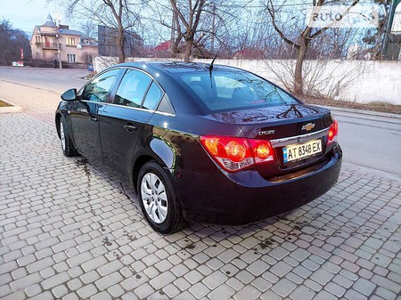 Chevrolet Cruze 2011  випуску Івано-Франківськ з двигуном 1.8 л бензин седан автомат за 8299 долл. 