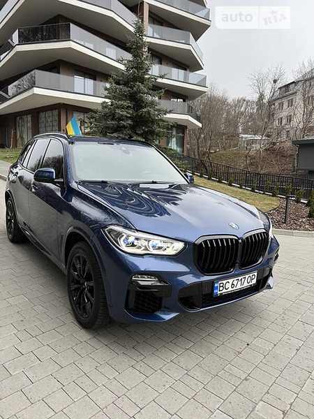 BMW X5 2019  випуску Львів з двигуном 3 л бензин позашляховик автомат за 60900 долл. 